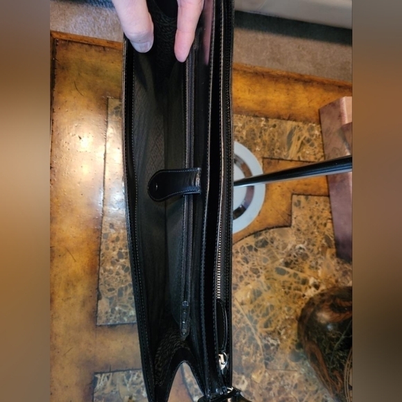 Bally large laptop tablet bag. - Picture 3 of 14